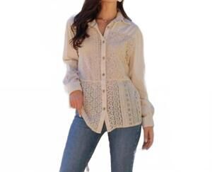 NEW YOUNG THREADS desert dream crochet lace button down top in latte